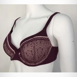 Victoria's secret body by Victoria lined demi 36D bra